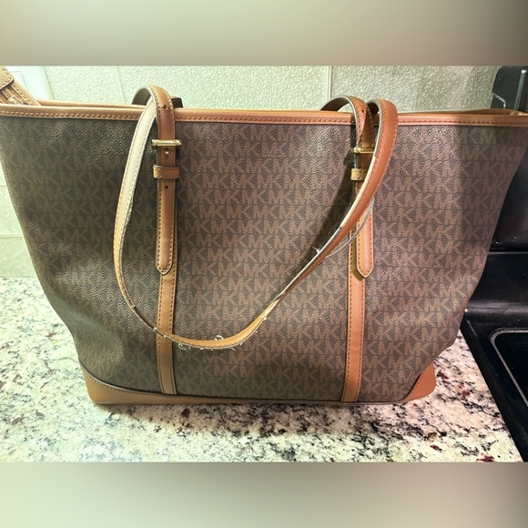 Michael Kors Jet Set Travel Large Logo Tote Bag - Picture 3 of 12